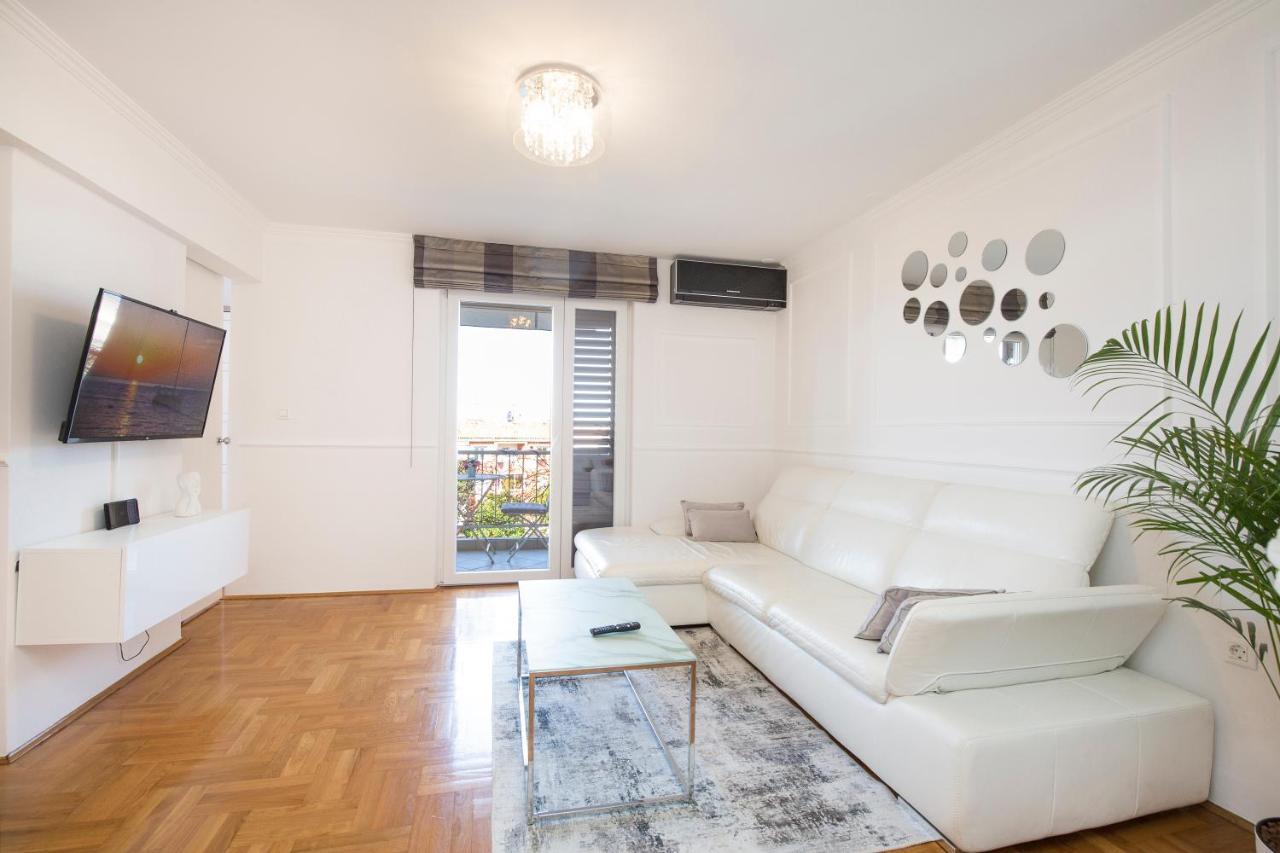 Apartment Parentium Пореч Екстериор снимка