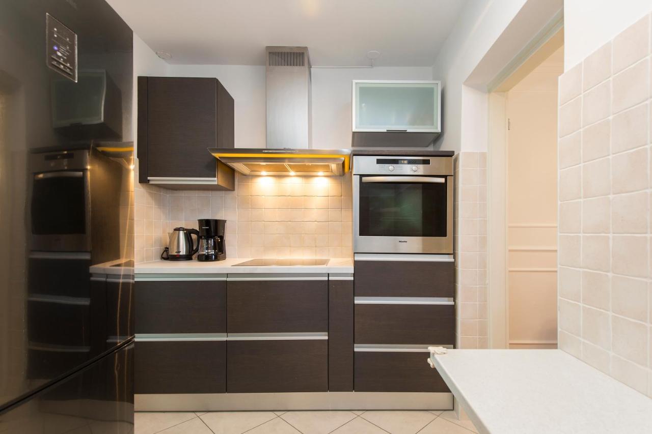 Apartment Parentium Пореч Екстериор снимка