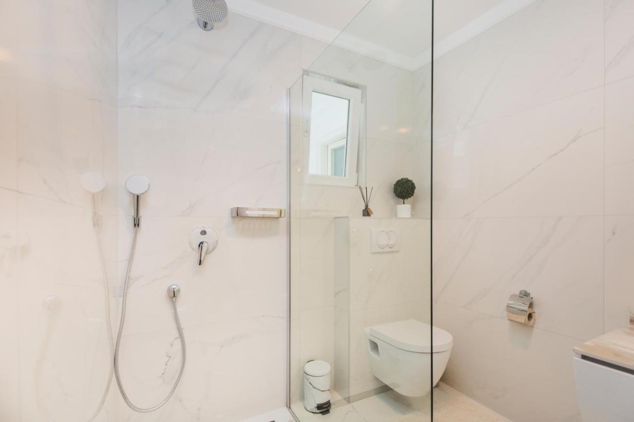 Apartment Parentium Пореч Екстериор снимка